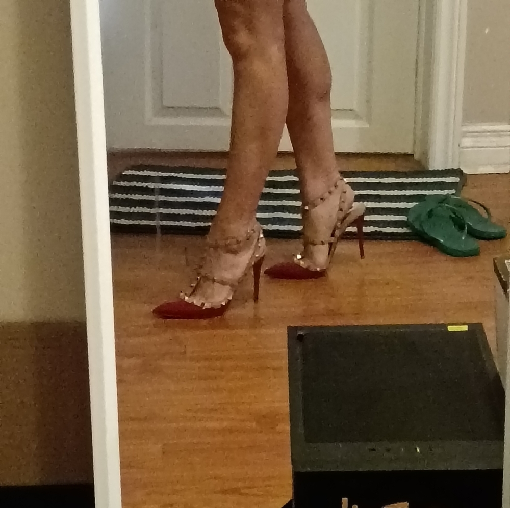 Valentino Rockstud heels limited colour